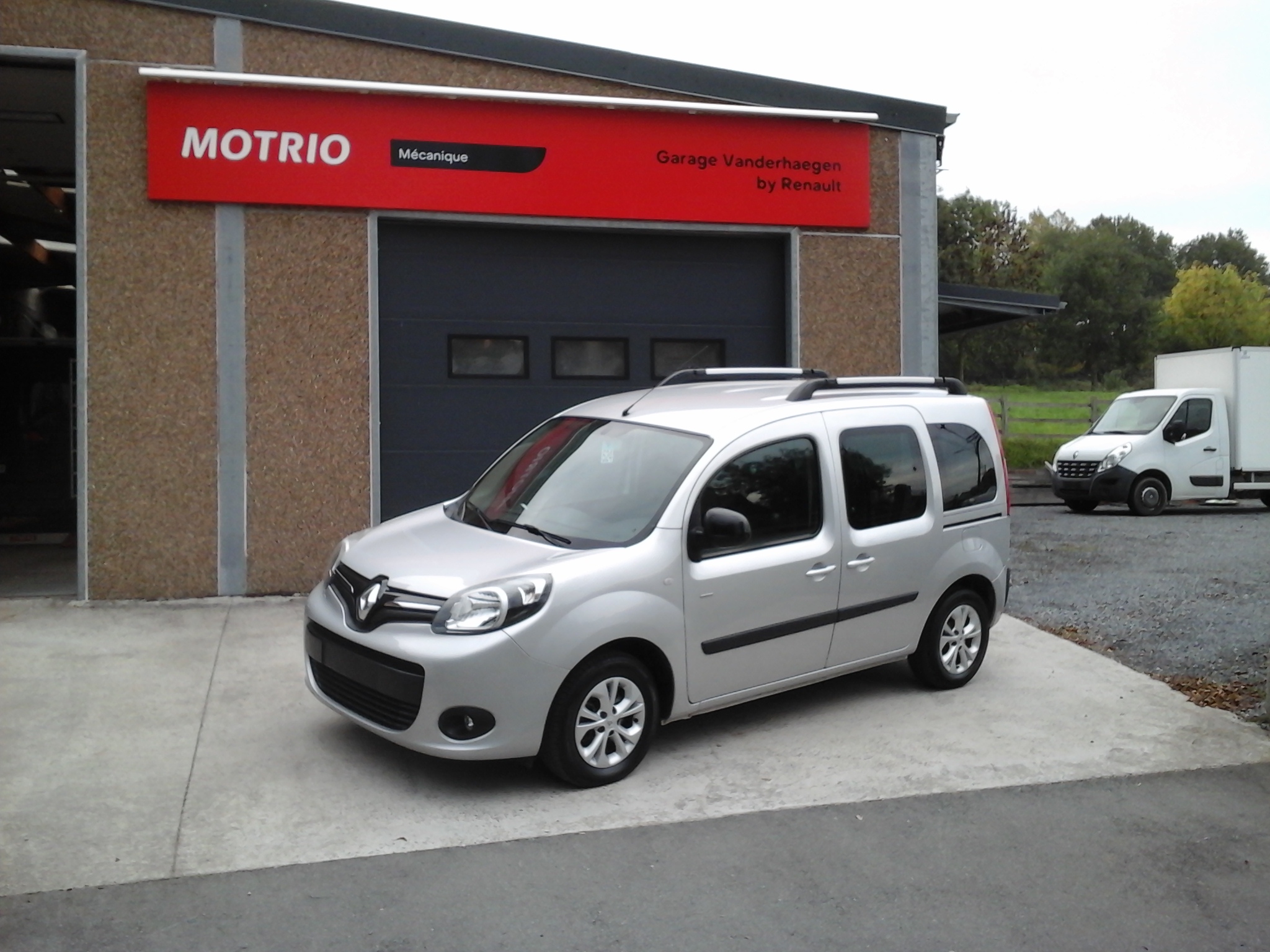 RENAULT  KANGOO  5 PLACES   (EURO 6 Sans Ad blue)